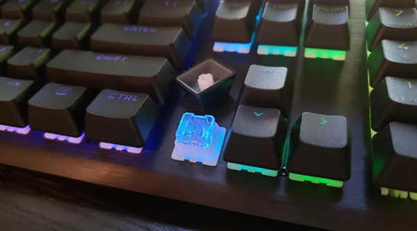 海盗船K60 RGB Pro SE评测(1)