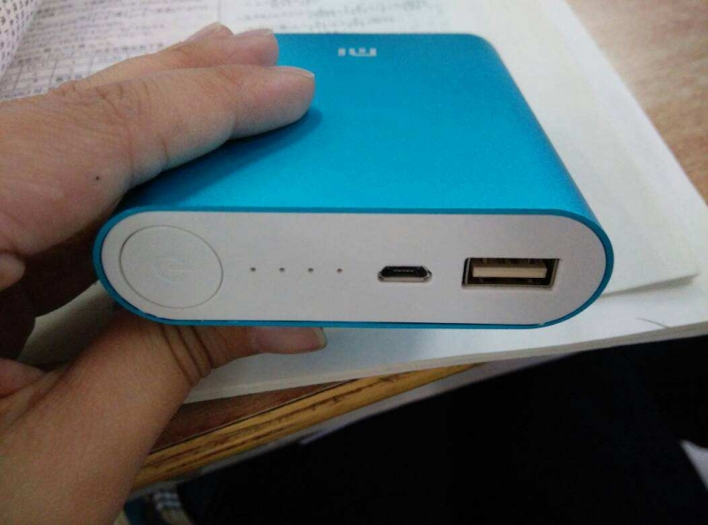 充电宝一直闪灯冲不上电(2)