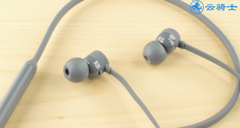 beatsx充电红灯一直闪