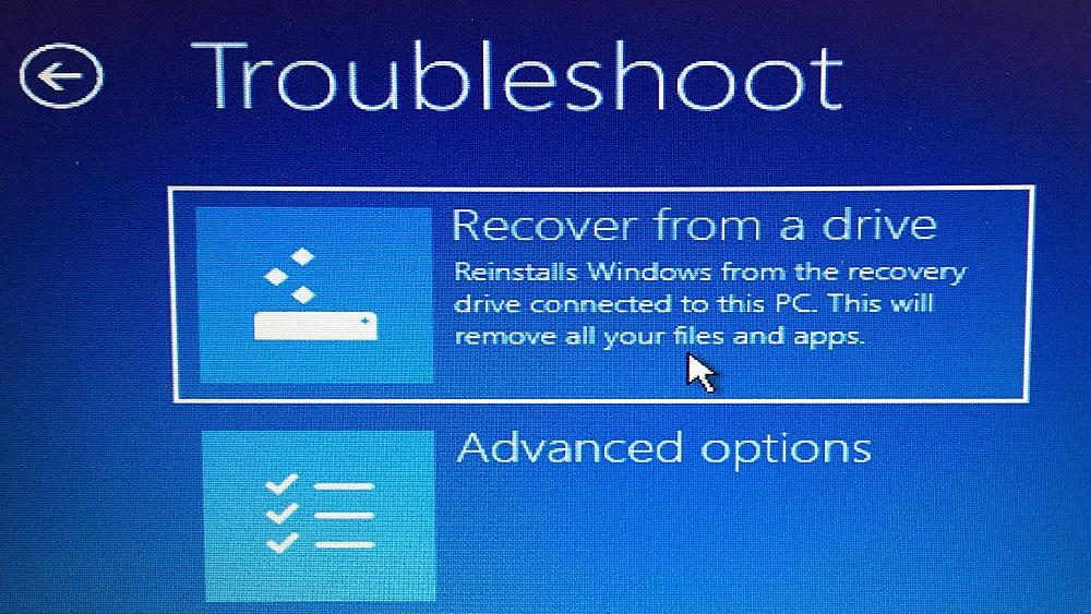 如何用恢复驱动器来恢复Windows 10(6)