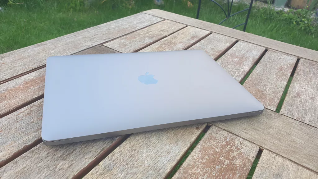 Apple MacBook Pro笔记本电脑有望上架