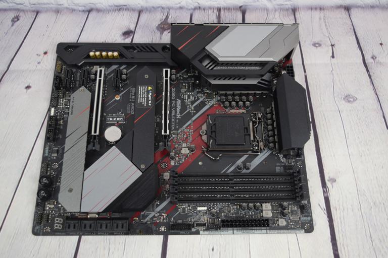 华擎科技Z490 Phantom Gaming Velocita评测(3)