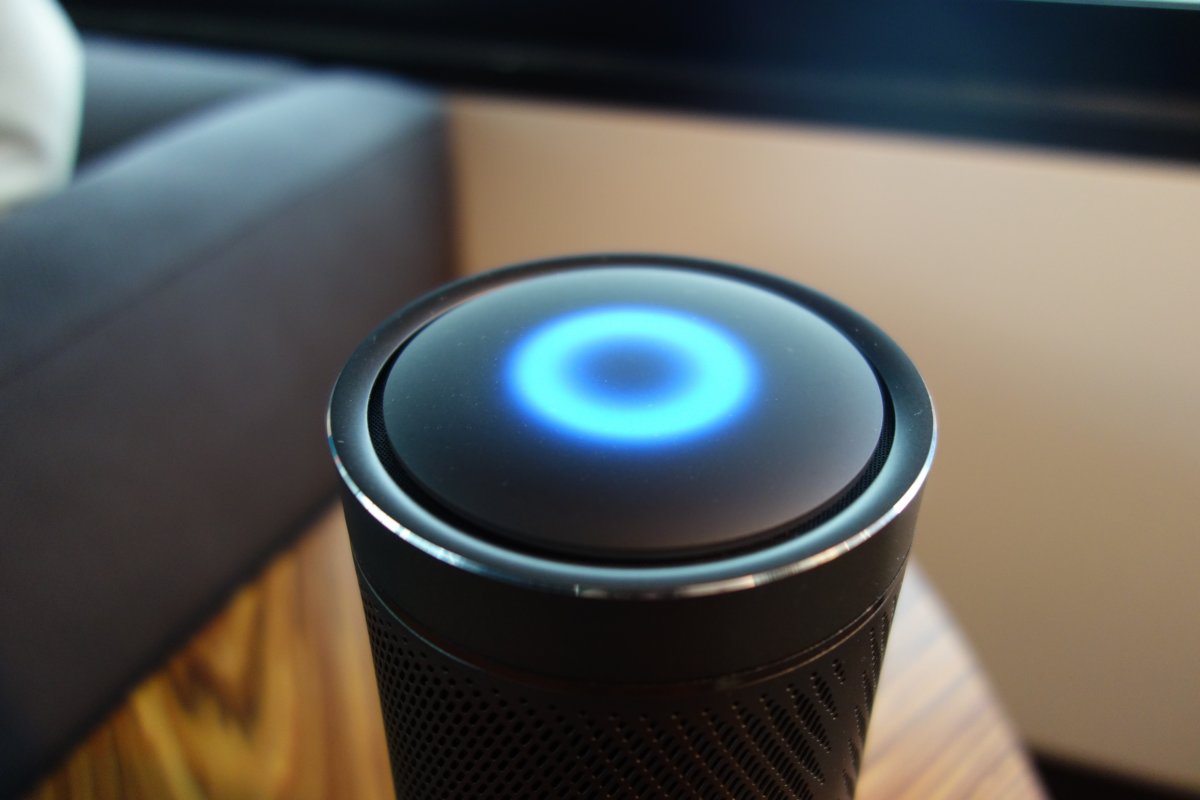 微软将从Harman Kardon Invoke和Surface耳机中删除Cortana(1)
