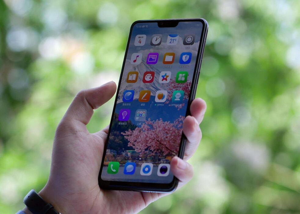 oppor15标准版和梦境版的区别