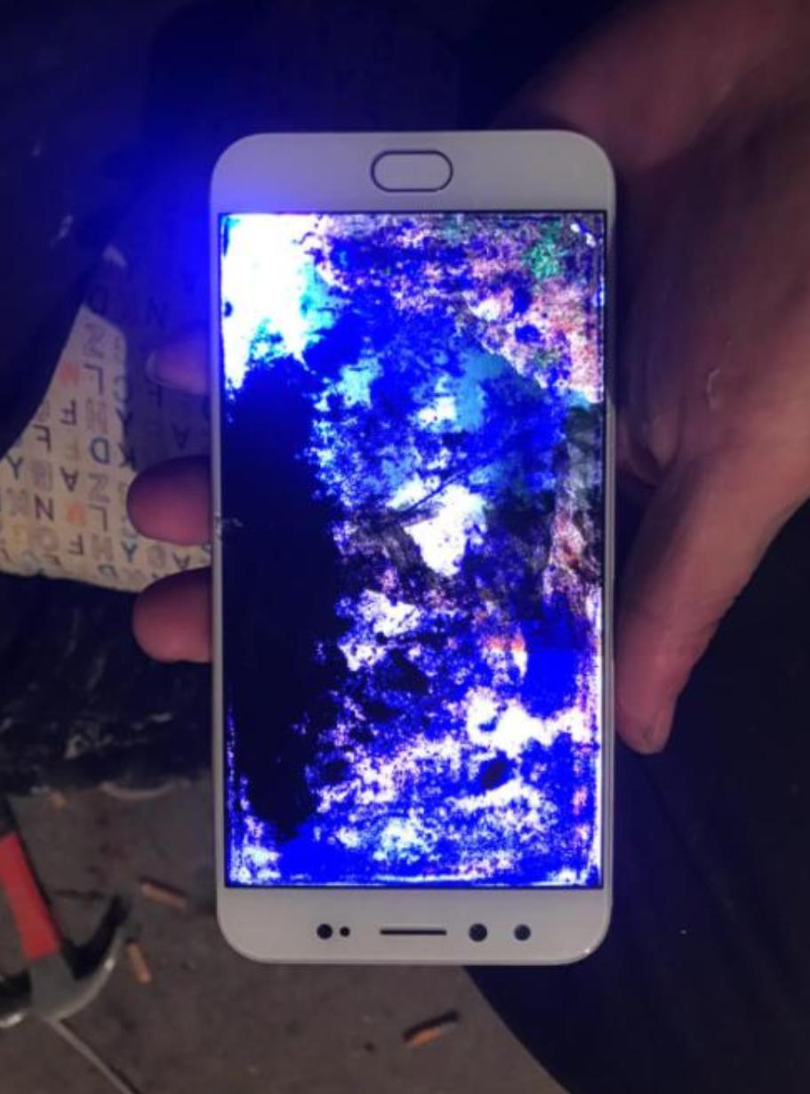 手机屏幕摔了变蓝色了怎么办(3)