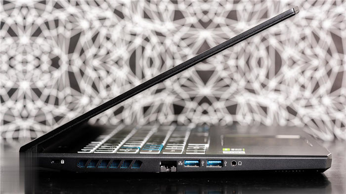 2020Acer Predator Helios 300笔记本电脑评测(9)
