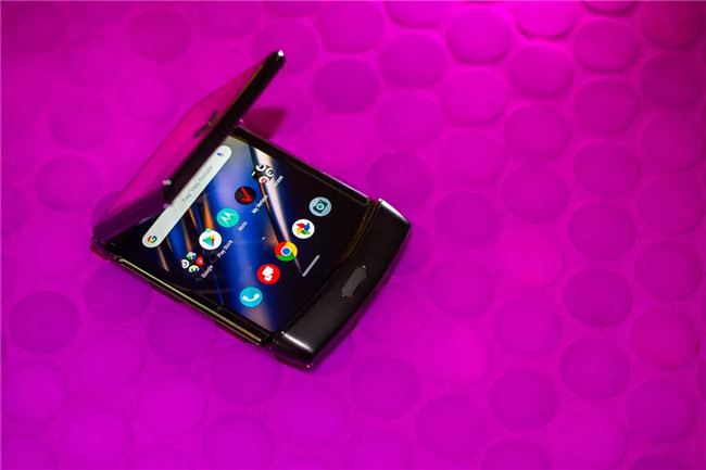 摩托罗拉Razr 5G泄漏揭示了可折叠手机的48百万像素摄像头