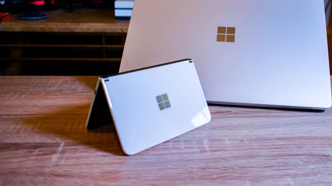 Microsoft Surface Duo折叠双屏手机评测