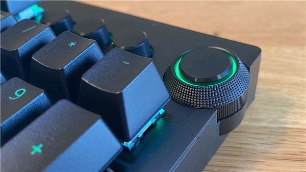 Razer BlackWidow V3 Pro无线机械游戏键盘评测(1)