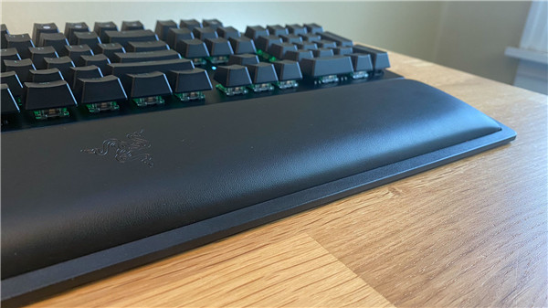 Razer BlackWidow V3 Pro无线机械游戏键盘评测(2)