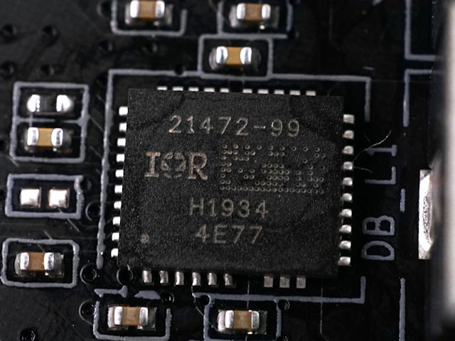 GIGABYTE B550 AORUS MASTER 主机板