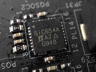 14 相 Dr.MOS、2.5Gb LAN ASRock B550 PG Velocita 主机板(12)