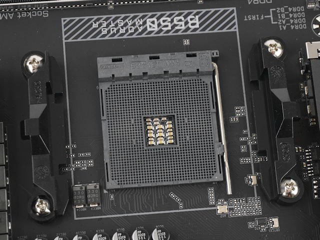 GIGABYTE B550 AORUS MASTER 主机板
