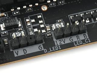 GIGABYTE B550 AORUS MASTER 主机板