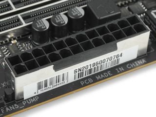 GIGABYTE B550 AORUS MASTER 主机板