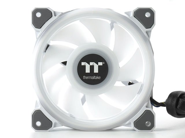 54 颗 LED、4 环灯效 Thermaltake Riing Quad 12 RGB 风扇(2)