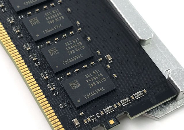 值得珍藏 !! 全球限量 50 套  Galax HOF OC Lab D4-4400 C19 16GB 记忆体(12)