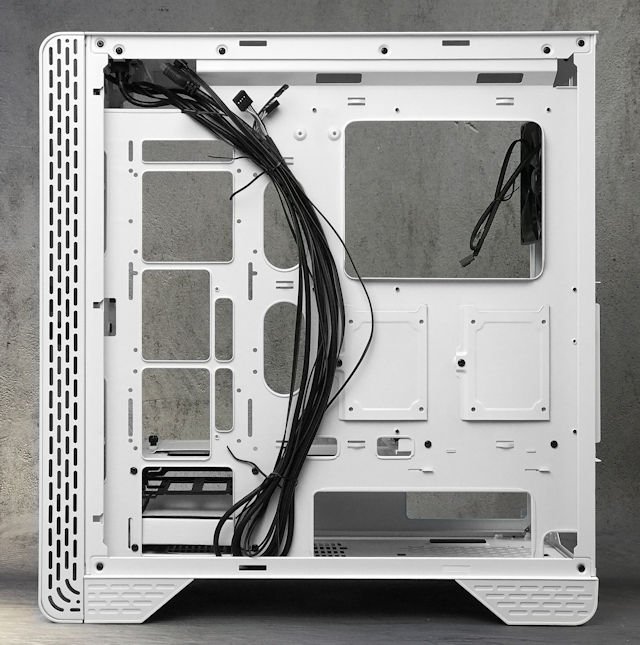 HK$539 抵玩「丁丁」新箱 Thermaltake S300 TG Mid-Tower 雪白版(11)