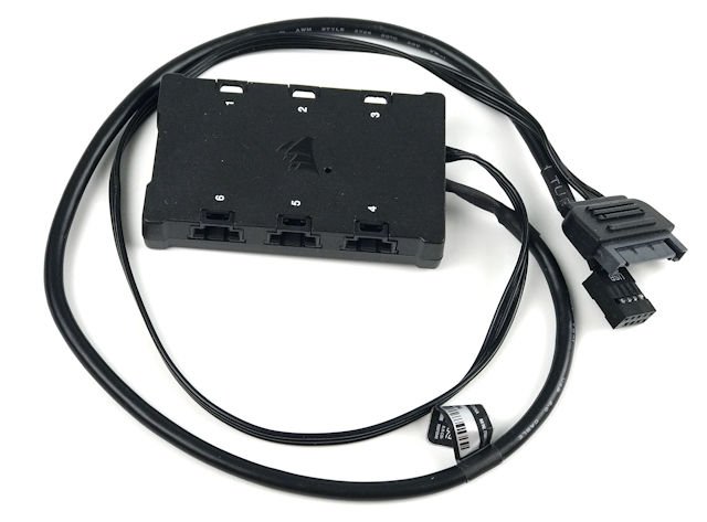 双面四环、34 颗 RGB LED CORSAIR iCUE QL120 RGB 12cm PWM 风扇(6)