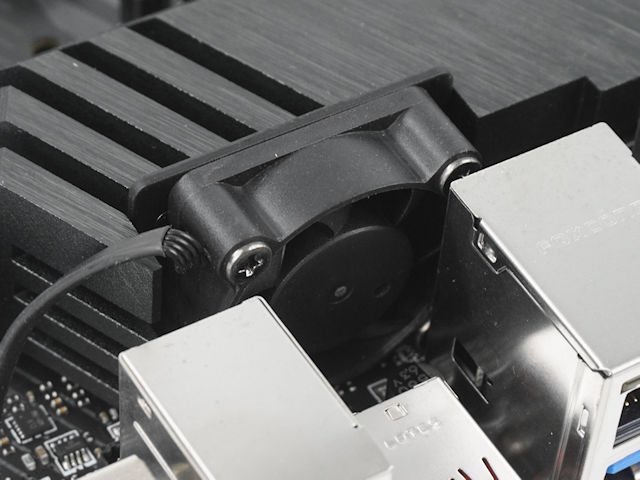 极致性能、16 相强悍供电 MSI MEG Z490 ACE 电竞主机板(9)