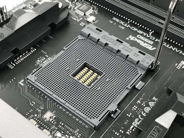 B550 Phantom Gaming-ITXax