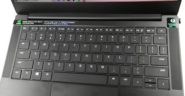 RAZER BLADE STEALTH 13 Ultrabook