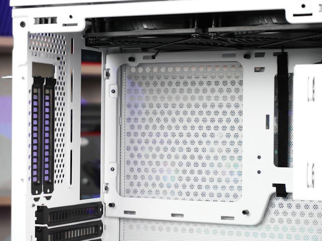 Cooler Master Masterbox NR200P