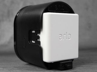 AI 影像分析、彩色夜视 Arlo Pro 3 2K HDR 无线摄录机(8)
