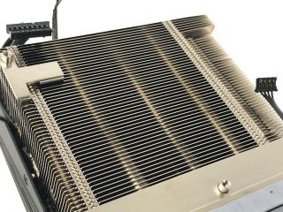 Vapor 散热技术、 LCD 状态显示 Colorful iGame GeForce RTX 2080 Super V(13)