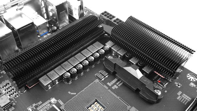 GIGABYTE X570 AORUS MASTER 电竞主机板(13)