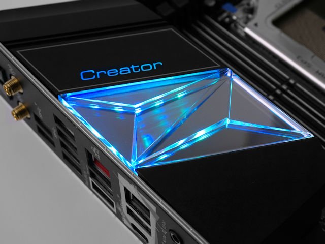 打造 AMD TRX40 工作站 MSI CREATOR TRX40 旗舰级主机板(38)