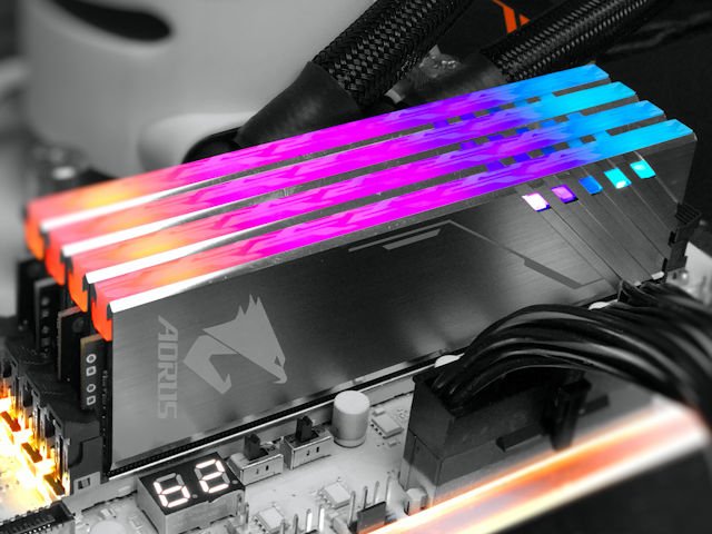 AORUS