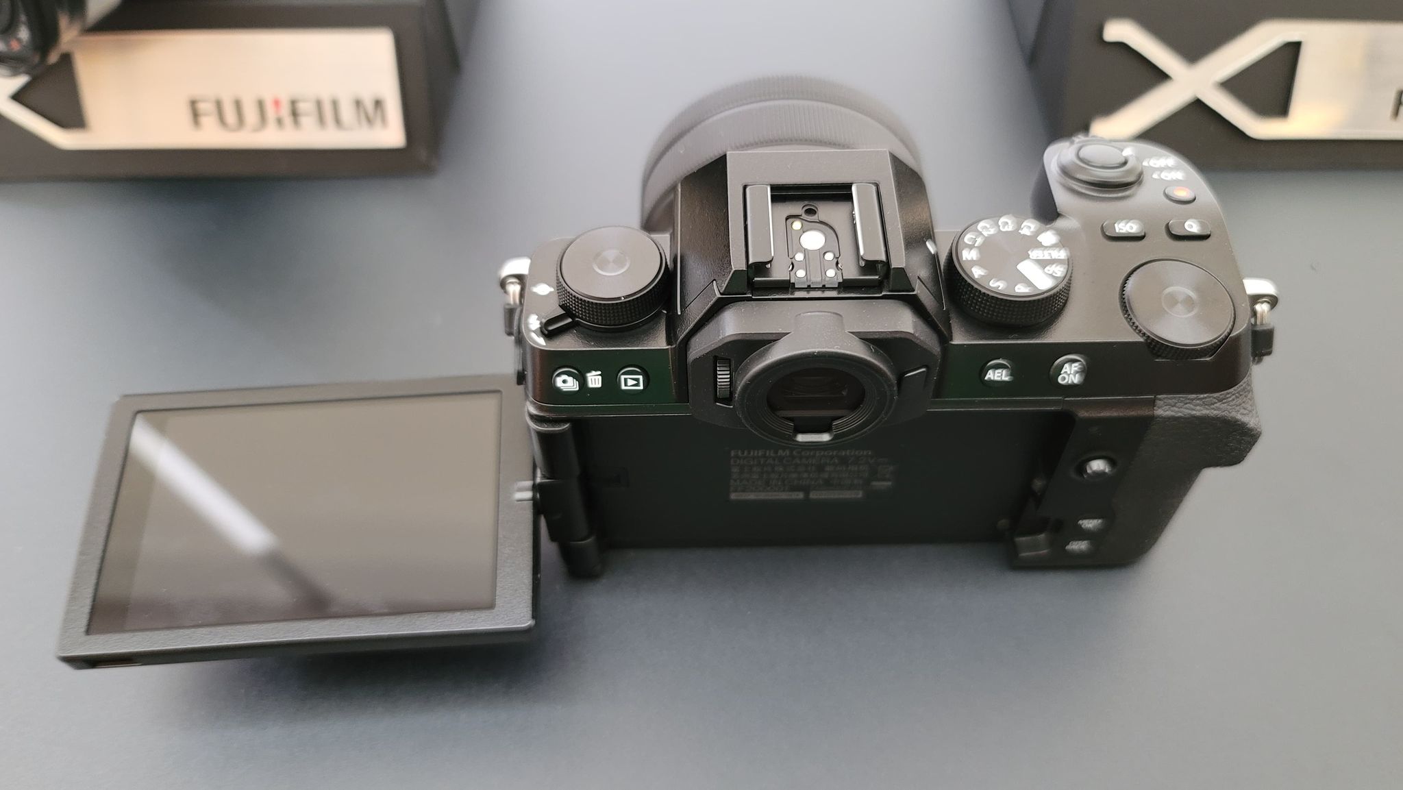 Fujifilm 推出无反新机 X-S10，六级机身防震即场测试！(3)