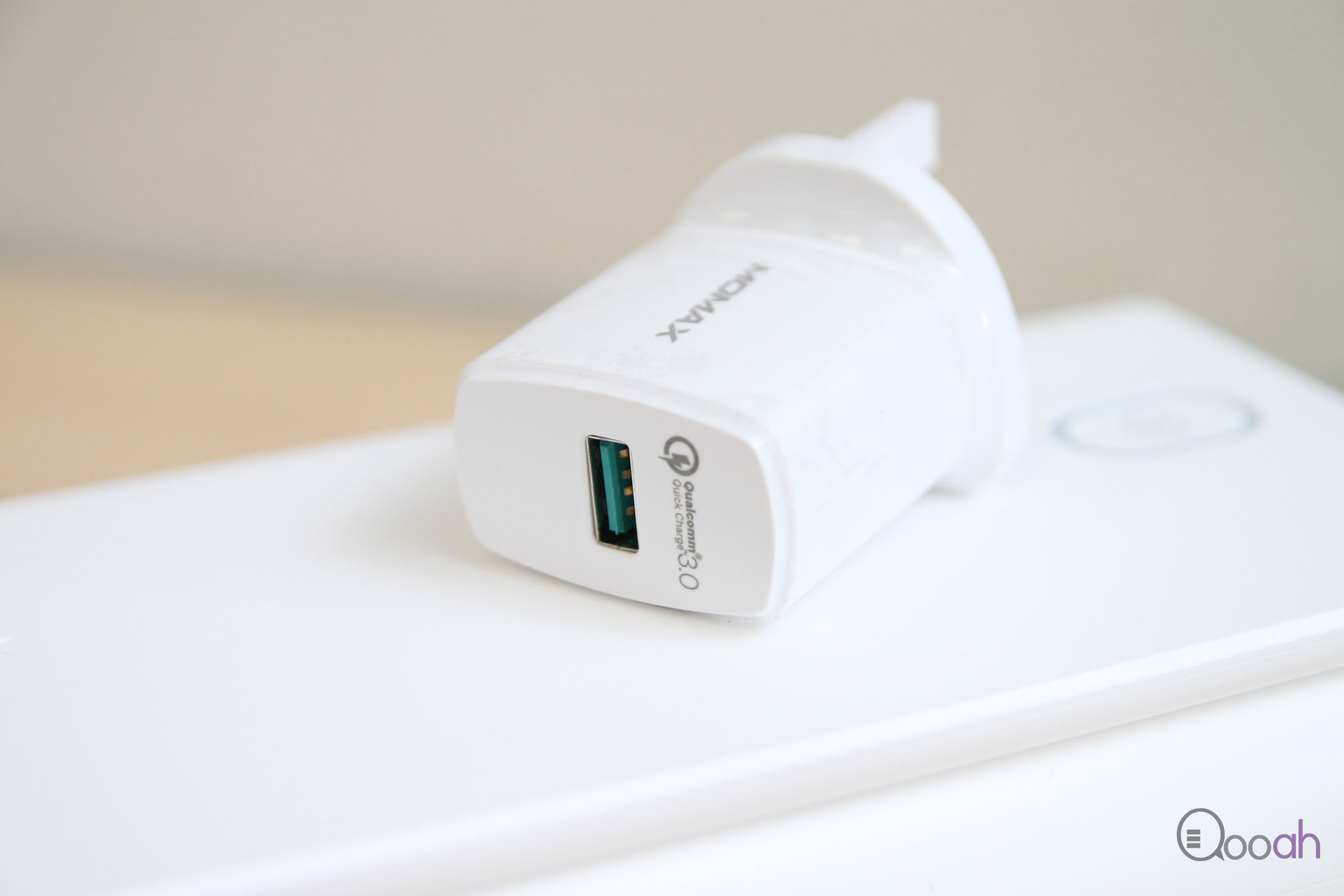 Momax Q.Power UV-C BOXX 无线充电,紫外光消毒盒开箱试用(7)