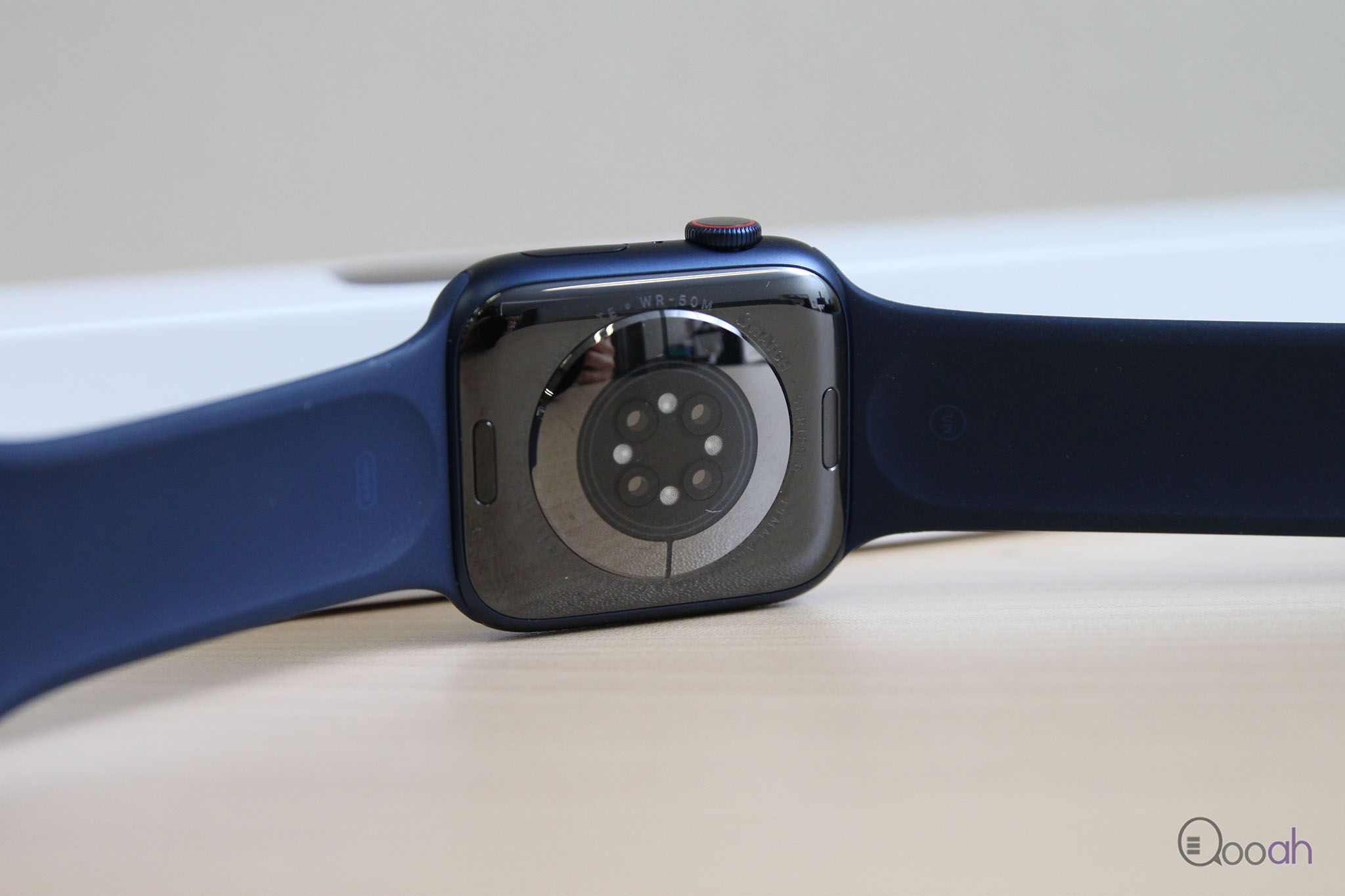 Apple Watch Series 6 开箱：我看到 iPhone 12 的身影了！(9)