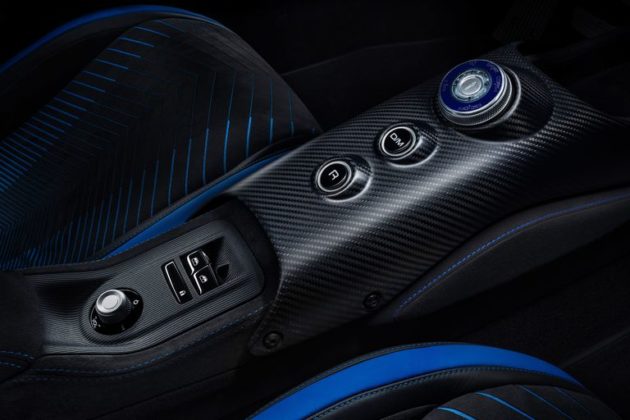 Maserati 超跑 MC20，自家V6引擎 630匹 2.9秒破百(3)