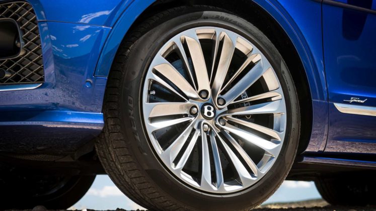Bentley 都要搞运动感，新 Bentayga Speed 超运动套件(1)