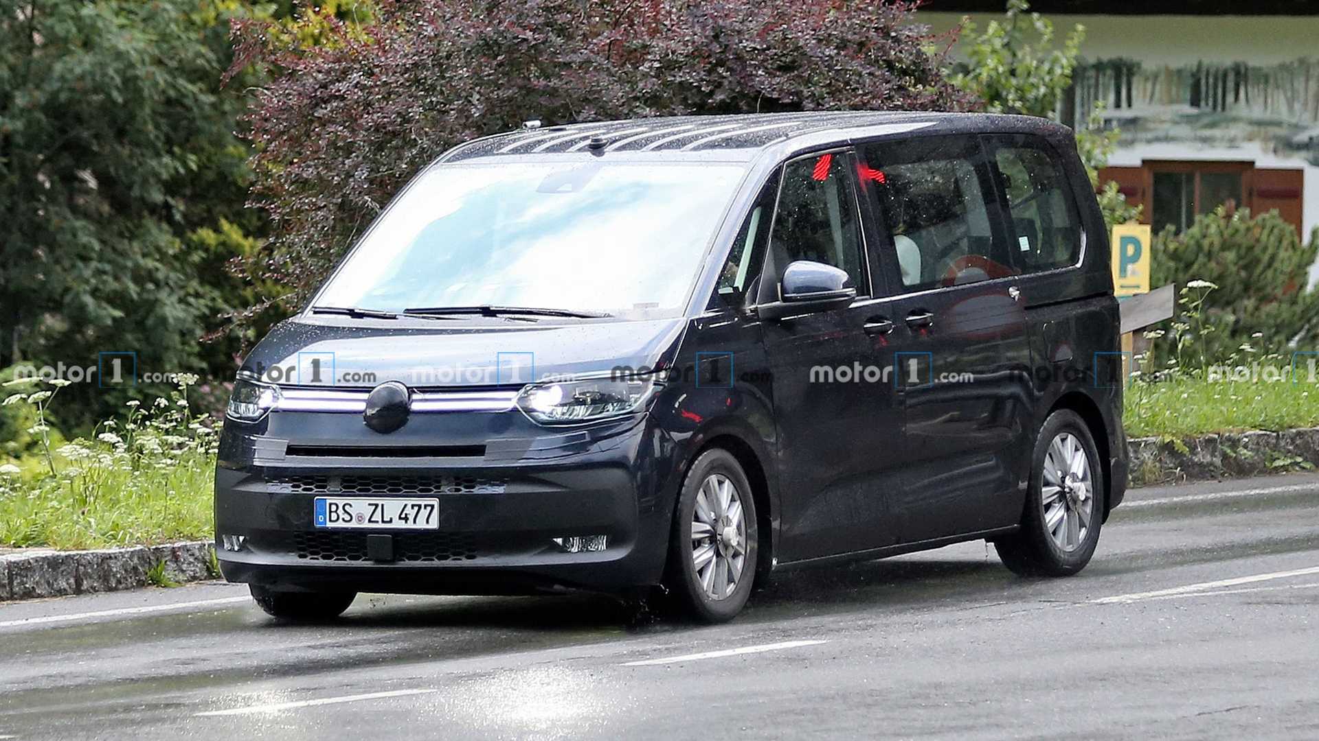 VW Transporter T7 路试照，MQB 双 A柱 设计(4)