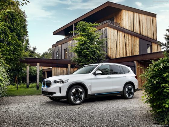 BMW 首部纯电 SUV iX3 发布，由中国生产再出口(9)