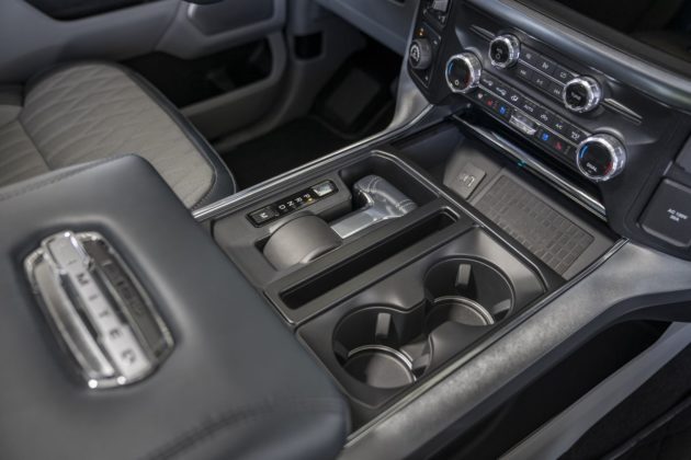 Ford 新黑科技农夫车 F-150，支援「解放双手」(15)
