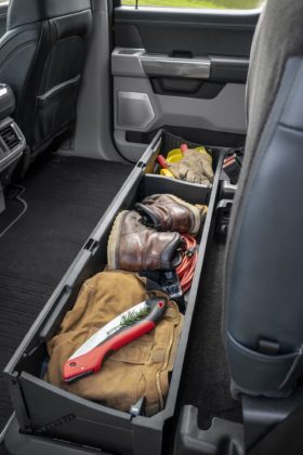 Ford 新黑科技农夫车 F-150，支援「解放双手」(21)