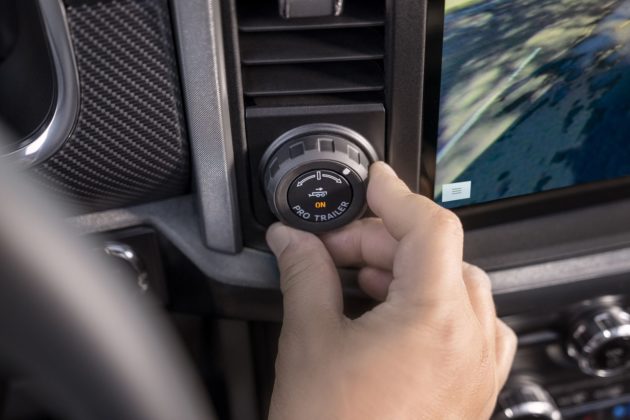 Ford 新黑科技农夫车 F-150，支援「解放双手」(12)