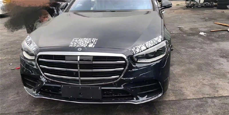 全新 Benz S Class 实车曝光，中控内内饰表露无遗(1)