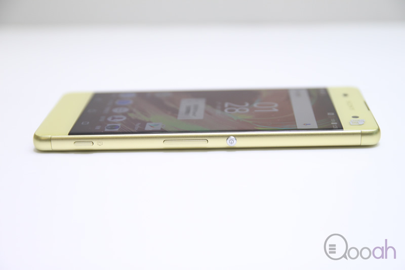 无边框日系靓仔入门机 Sony Xperia XA 评测！(8)