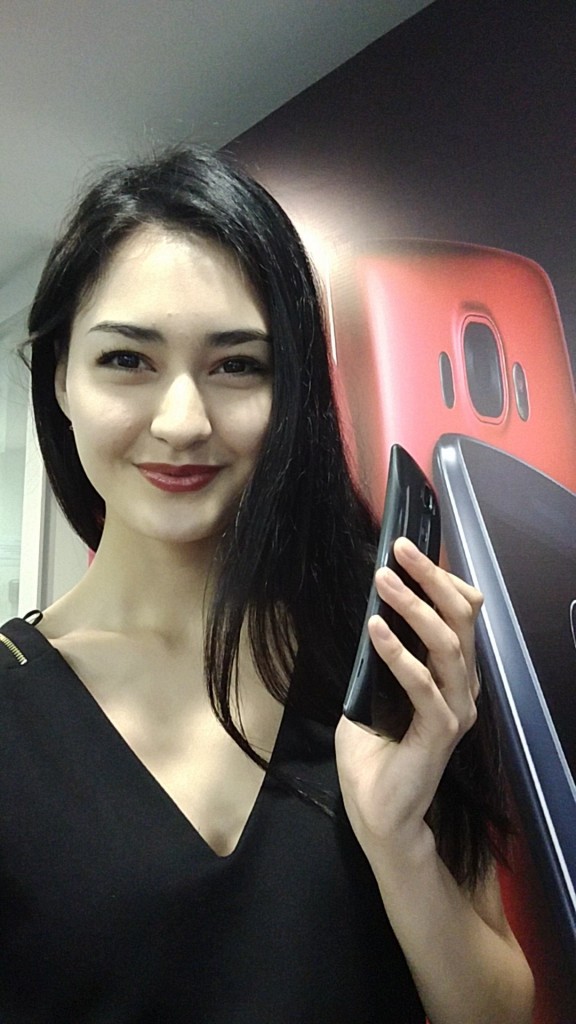 速测 LG G Flex 2   这造工真的能买吗??(28)