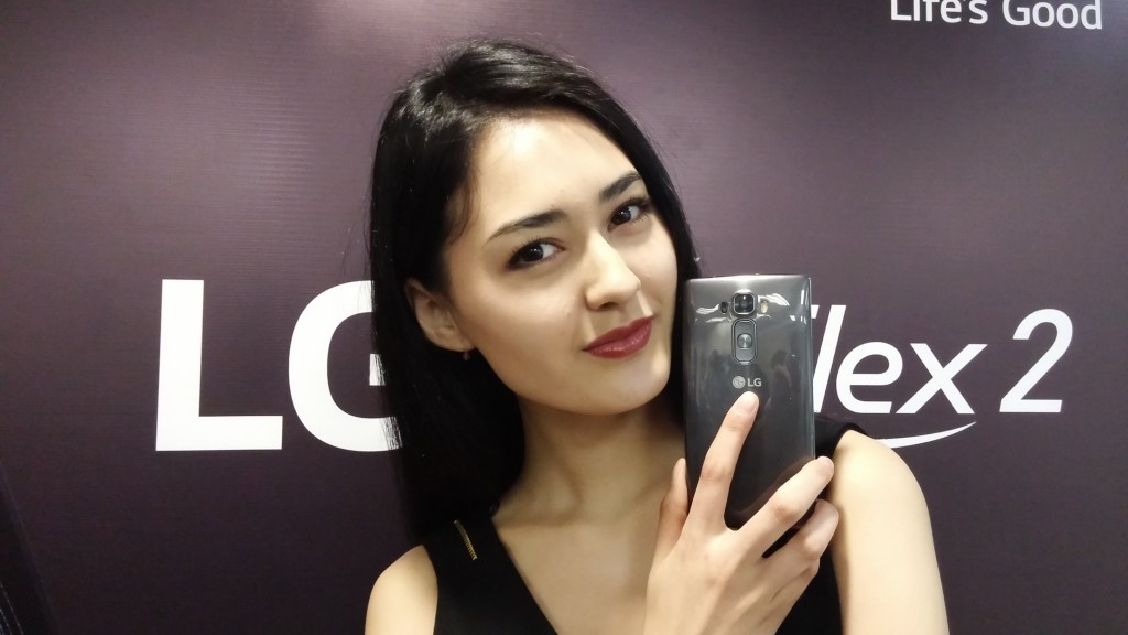 速测 LG G Flex 2   这造工真的能买吗??(27)