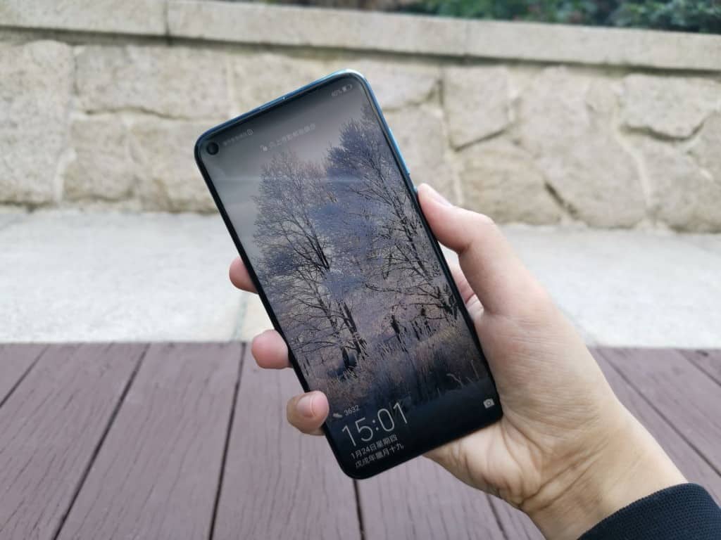 HUAWEI NOVA 4 评测：媲美旗舰手机的中高阶手机 - MobileMagazine(1)