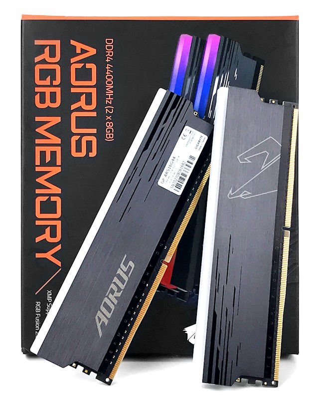 神鹰 RAM 二代目登场 AORUS RGB MEMORY D4-4400 记忆体