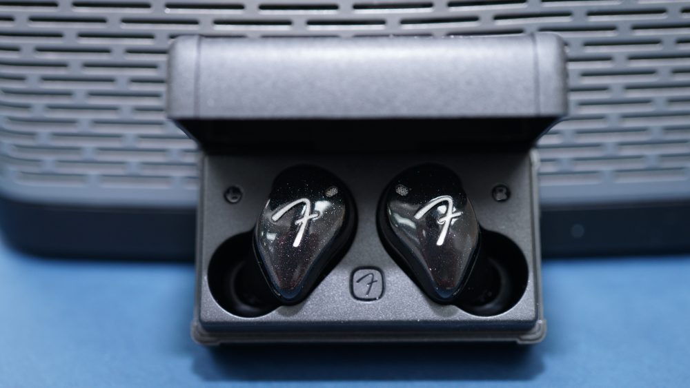 Fender Tour 品牌首对真无线蓝牙耳机 IEM 设计独一无二 ?!