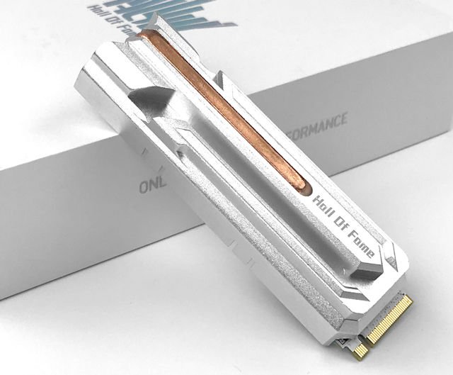 5GB/s 极速、Heatpipe 散热器 GALAX HOF PRO NVMe M.2 SSD